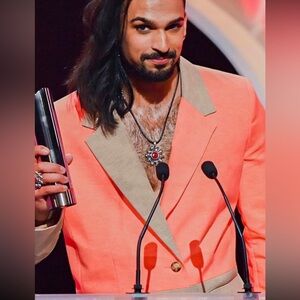 BRAND NEW CHIC ASOS JACKET LARGE